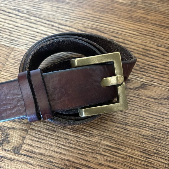 VTG Brass Buckle Belt Women Brown Genuine Leather Size 47” Classic Old Money - Picture 2 of 7